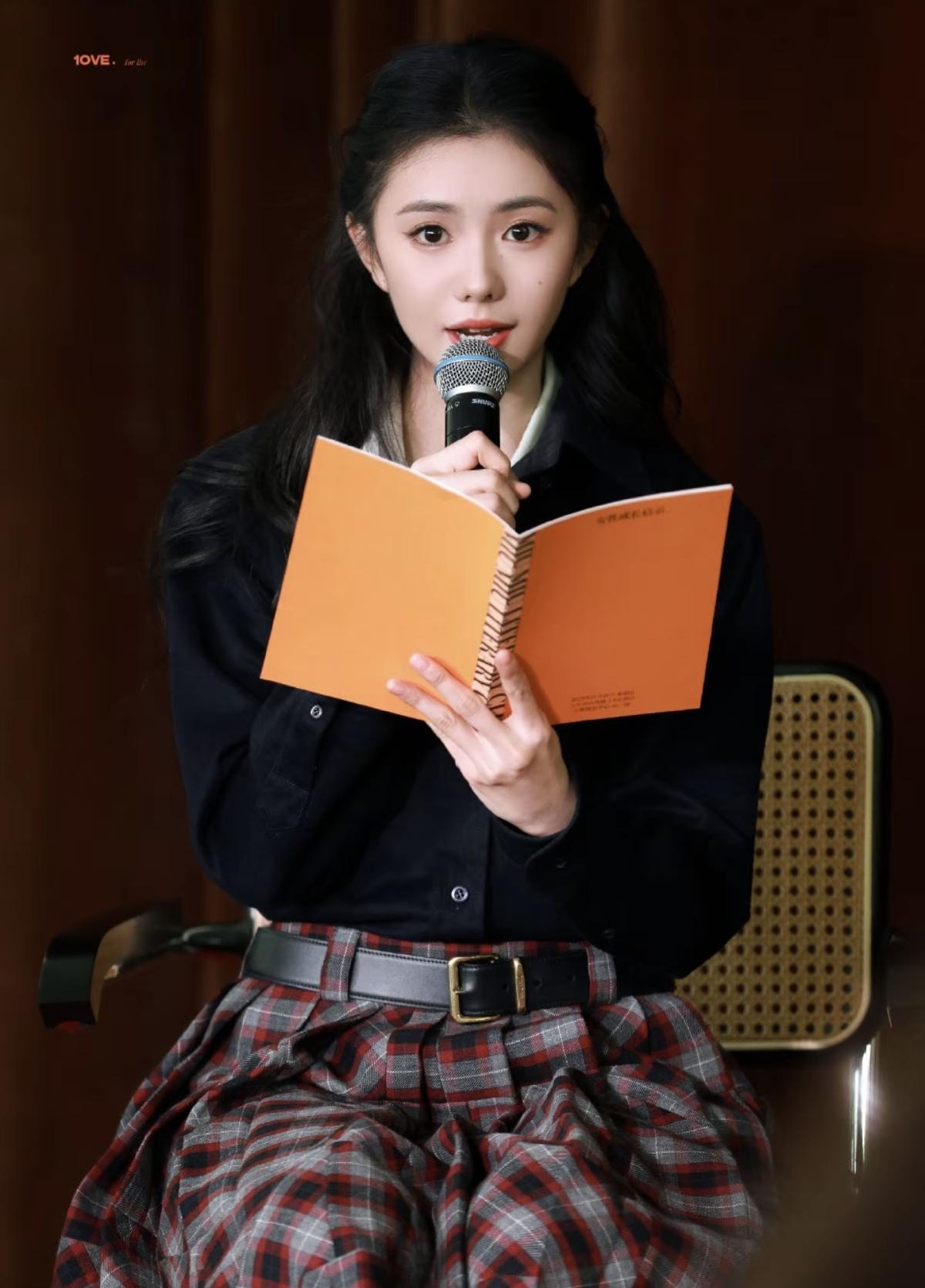 李沁绝了顶级骨相美人[比心]沁沁真的越来越美了。一眼喜欢的演员就是沁沁[兔年大吉