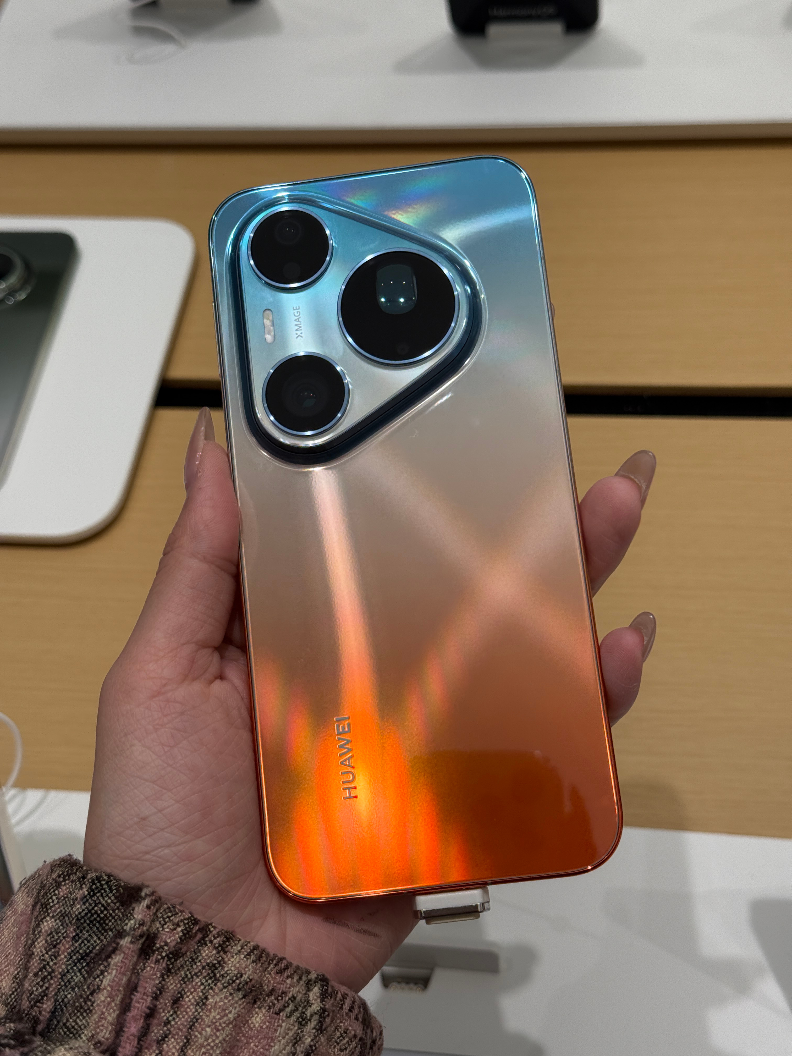 华为 Pura 90 ProMax实拍无修live…看看这个通透的质感，大家最喜