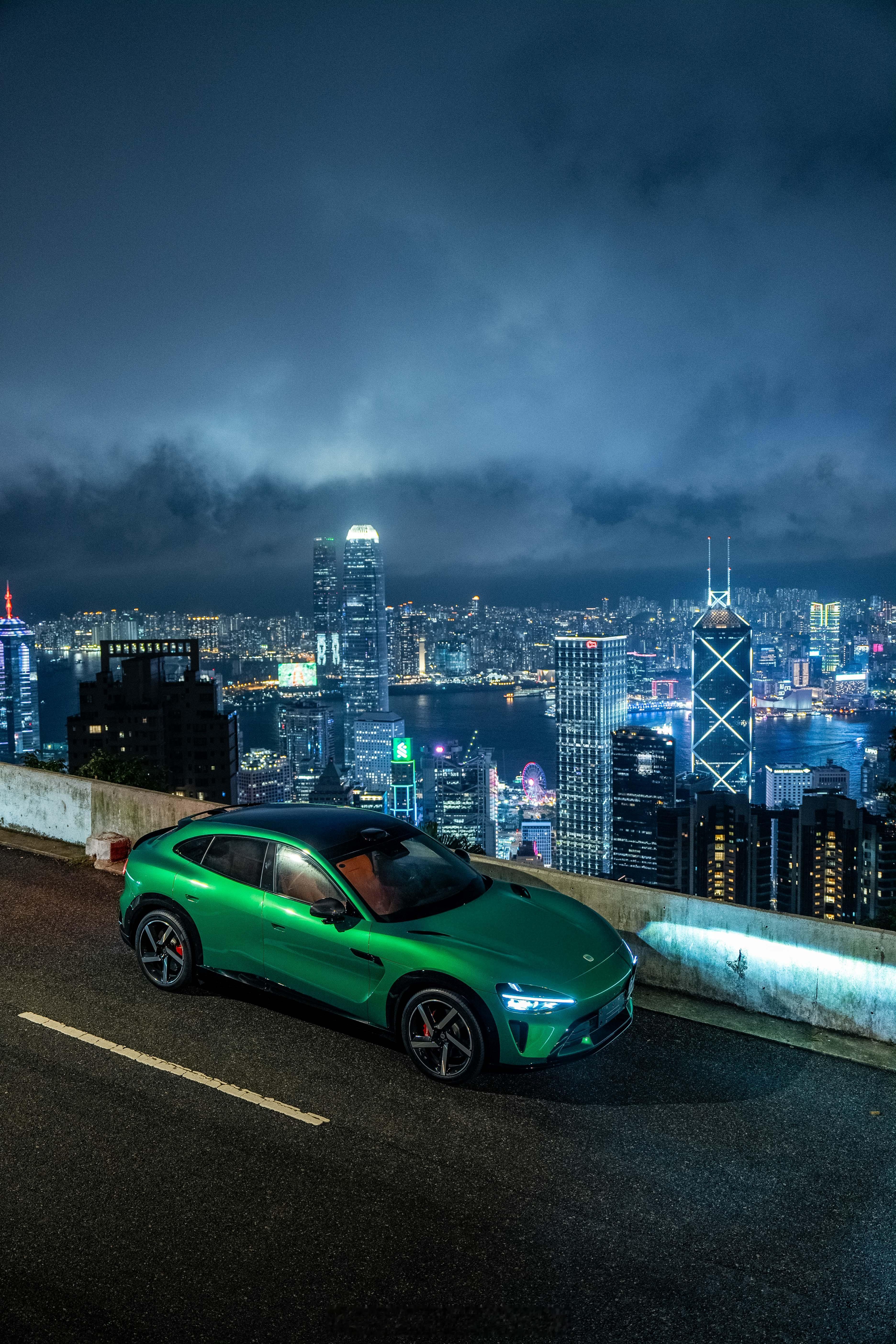 真系可惜，我出差还没来得及换HK驾照。不然这次我都可以陪卓卓去HK开YU7，顺便