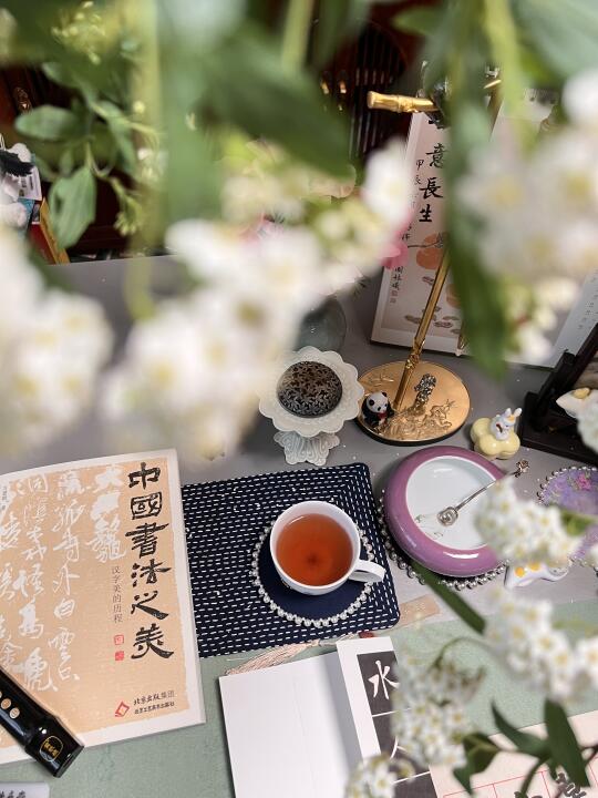 天气总是突变，昨天鹅毛大雪今天就一片晴空