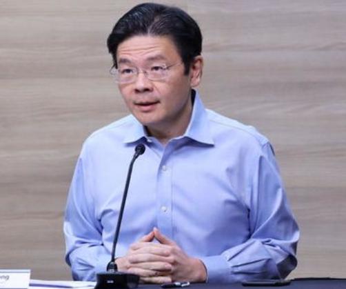 新加坡总理黄循财这回不再遮掩了！9月8号，新加坡国会气氛瞬间沸腾。总理黄循财站上