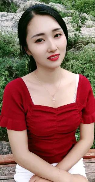 我老公出去找小姐，叫人给捉住了，拘留了15天，罚了点款回来了。我是跟他离婚还是怎