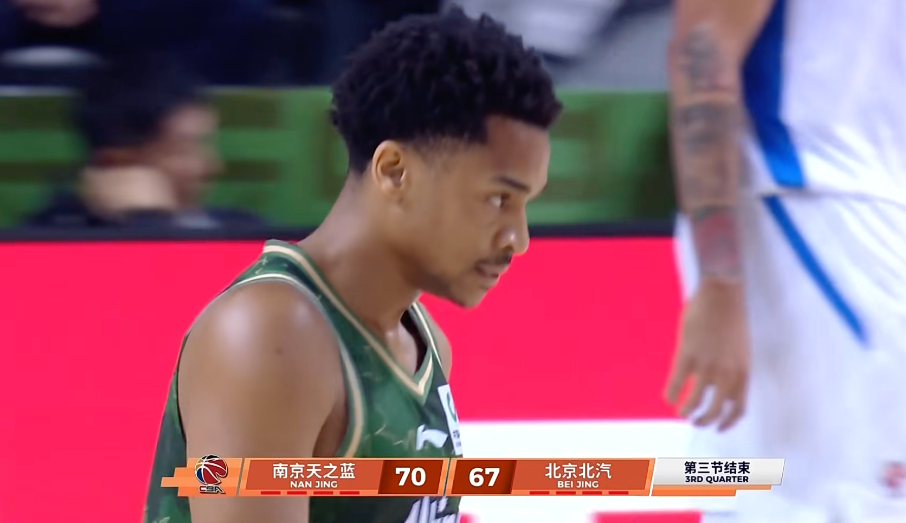 南京天之蓝三节领先北京北汽3分，他们已经命中了14记三分球，命中率43.8%；赵