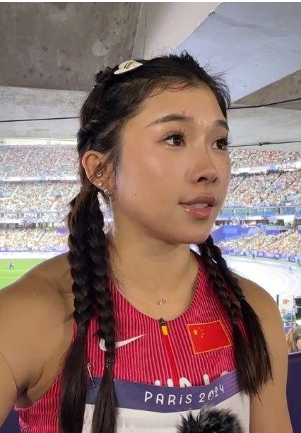 【#吴艳妮给自己比赛打0分#】#吴艳妮评自己奥运首秀#据直播吧：奥运会女子100