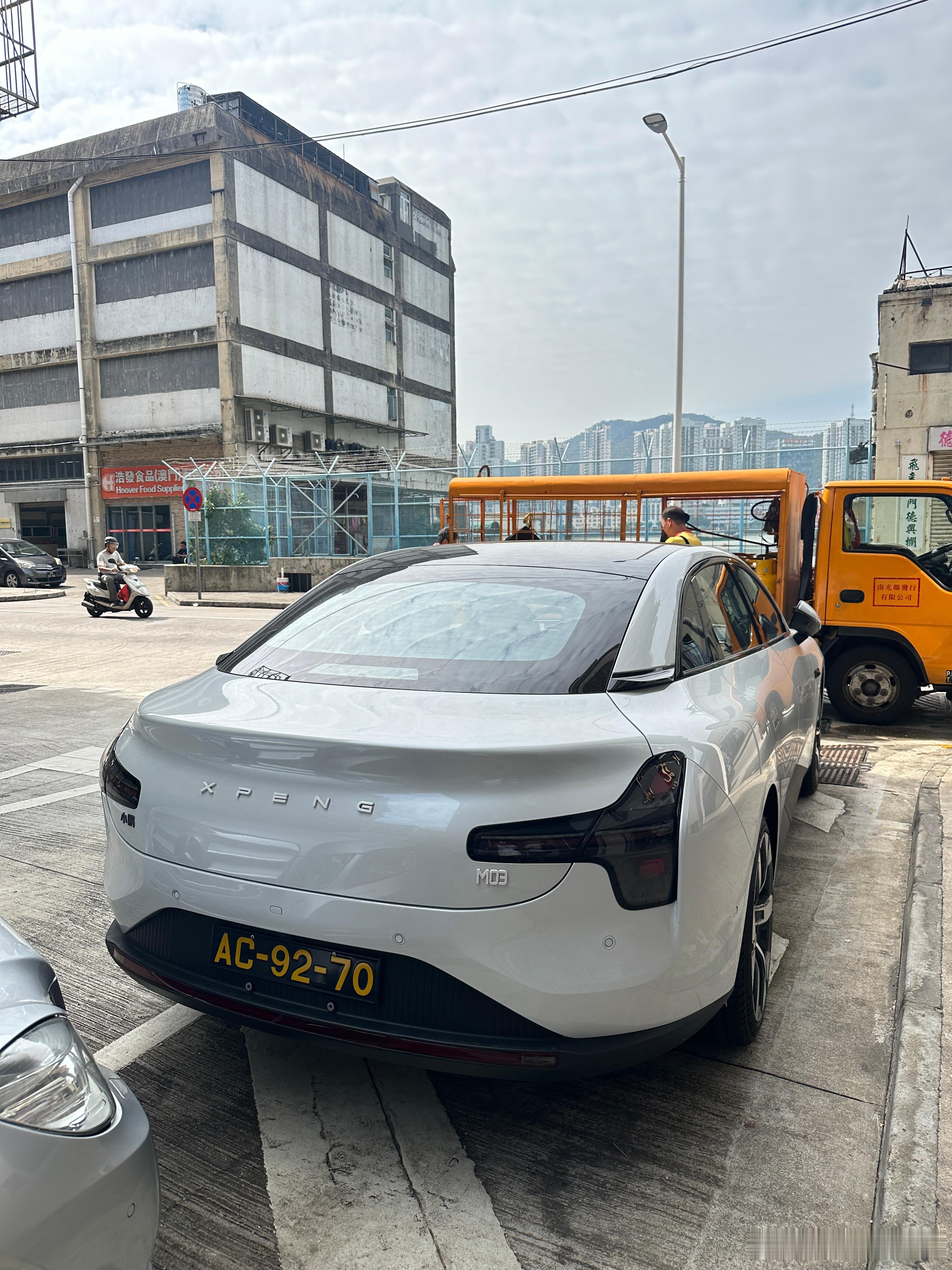 WOW~在澳门偶遇MONA 真可爱呀 你的澳版分身来咯