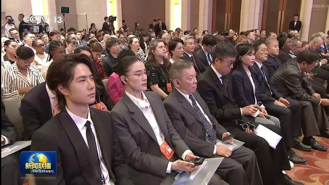 王一博上新闻联播咯！！！王一博说很激动很兴奋王一博从CCTV6到CCTV1宋佳王