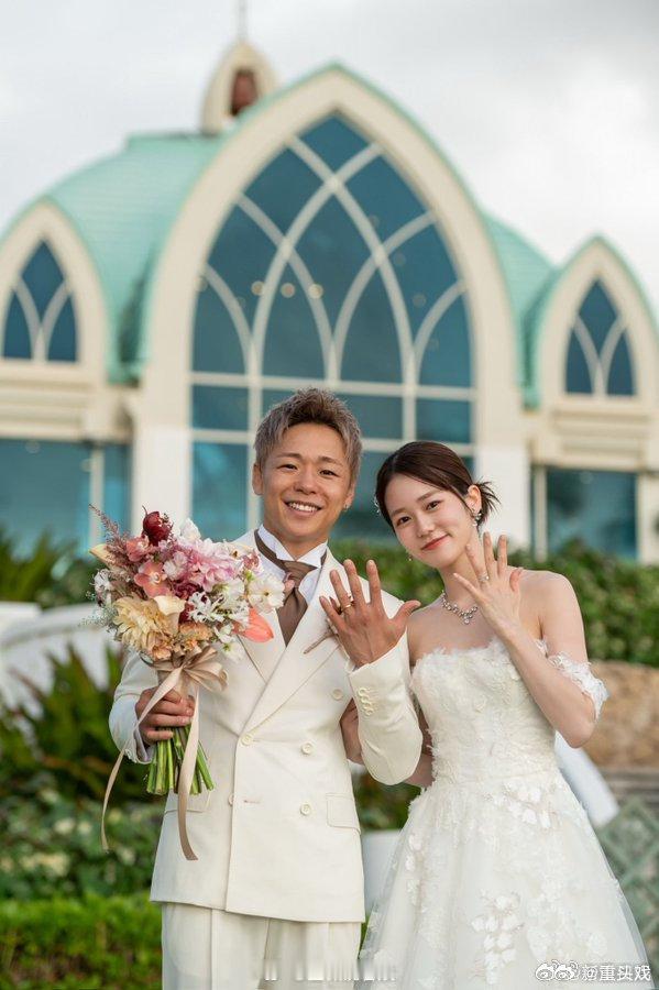 川口葵武尊结婚川口葵武尊官宣结婚 近日，26岁的日本女演员川口葵与34岁的综合格