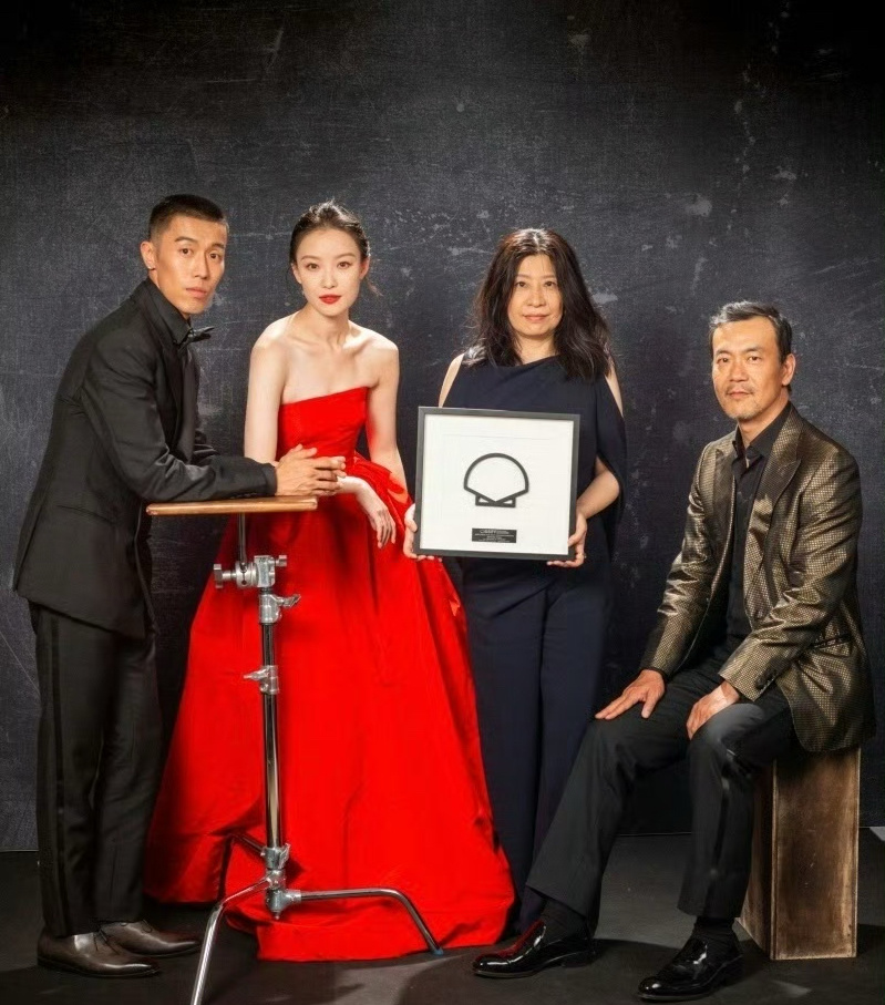 #倪妮红裙生图#姐姐生图好美！ ​​​