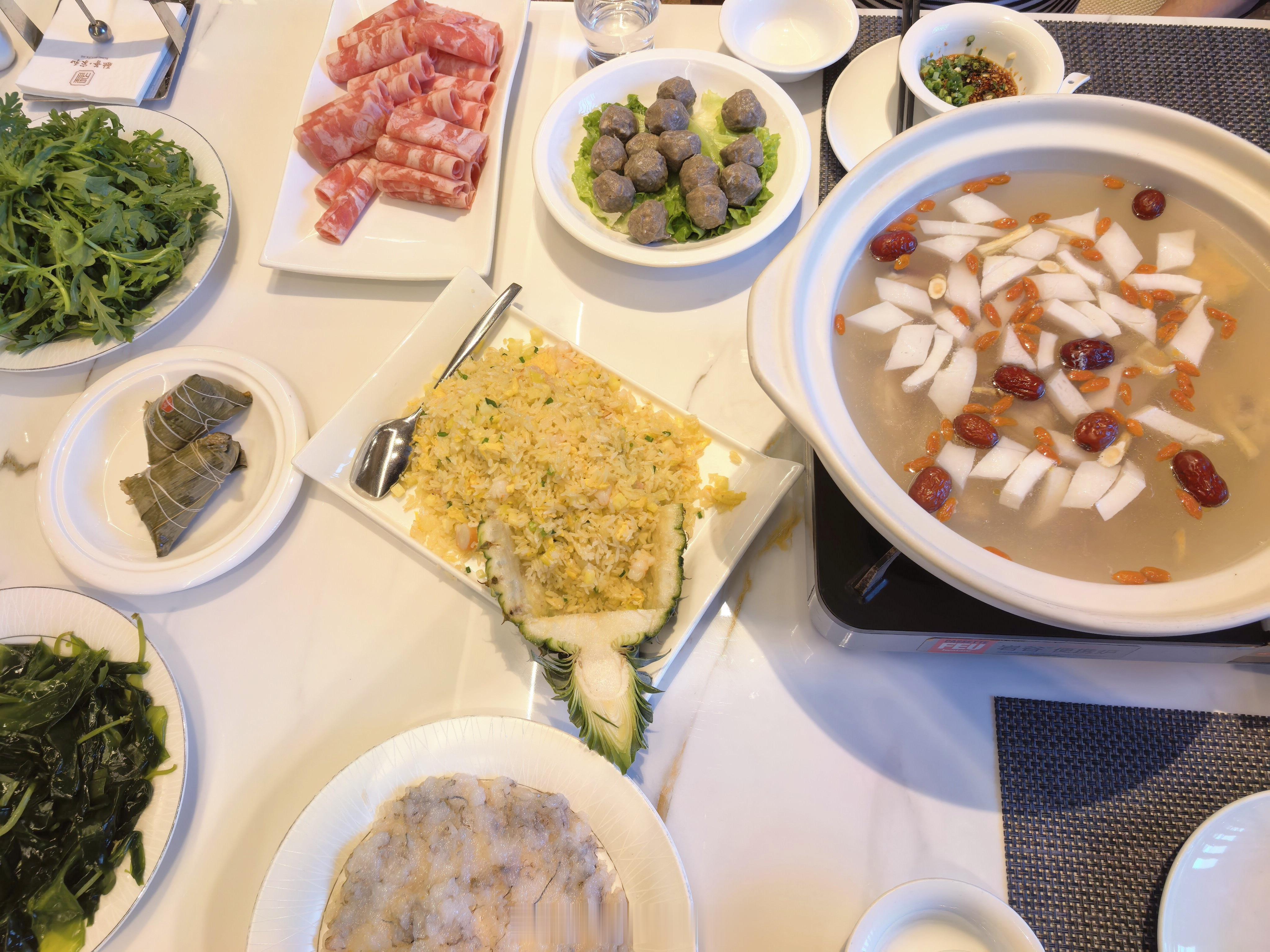 端午安康，今天和老头子吃椰子鸡海鲜火锅