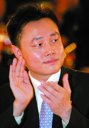 黄光裕：入狱了 11 年，银行账户躺着 225 亿，出狱后的他过得咋样？

20