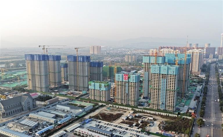 【北固碾城中村改造项目初具规模】十月三十日，北固碾城中村改造项目，楼宇群已初具规