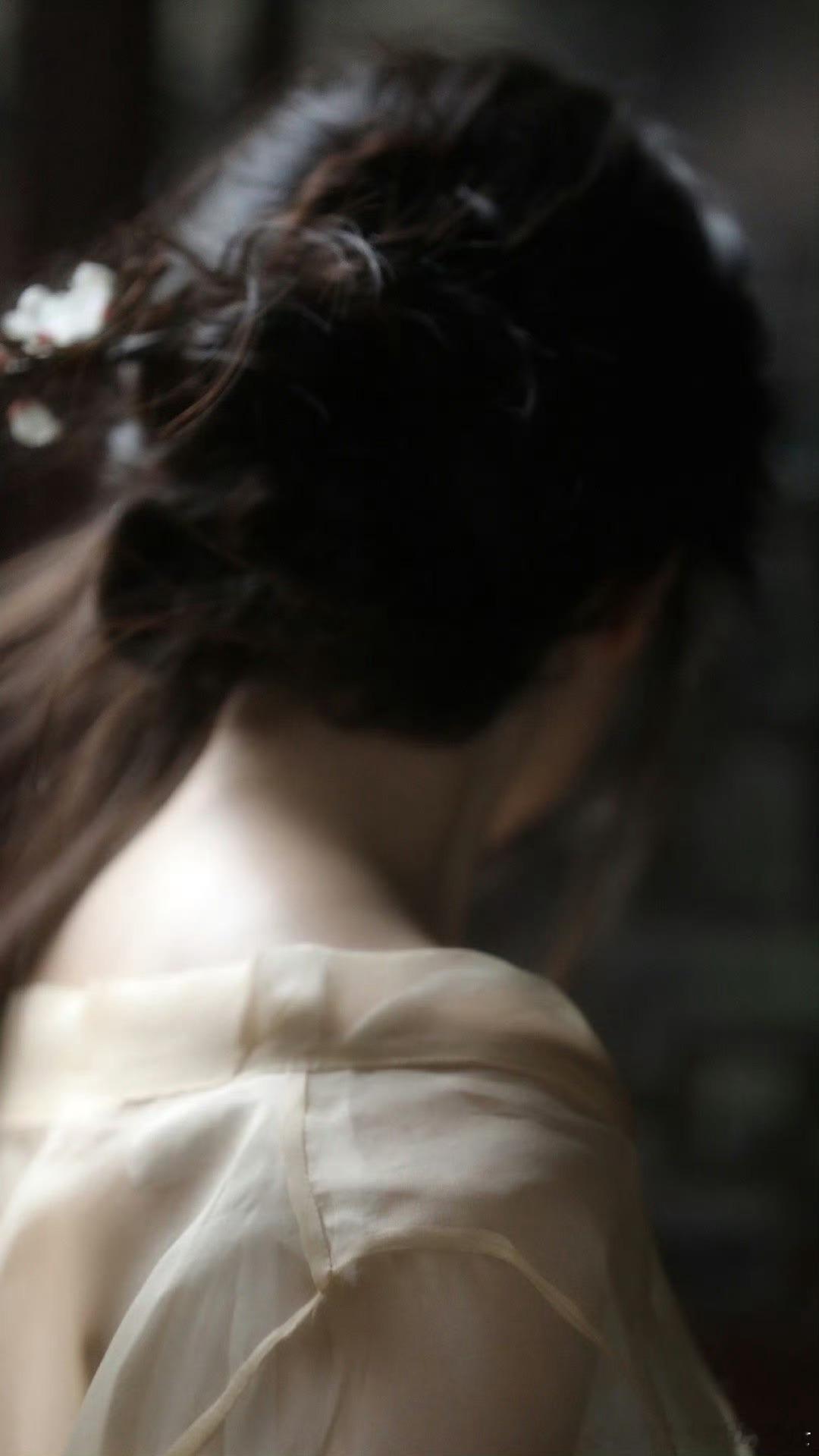 交易中的“等”和“慢”，比你想的更重要。很多人亏钱，不是因为不会看行情，而是因为