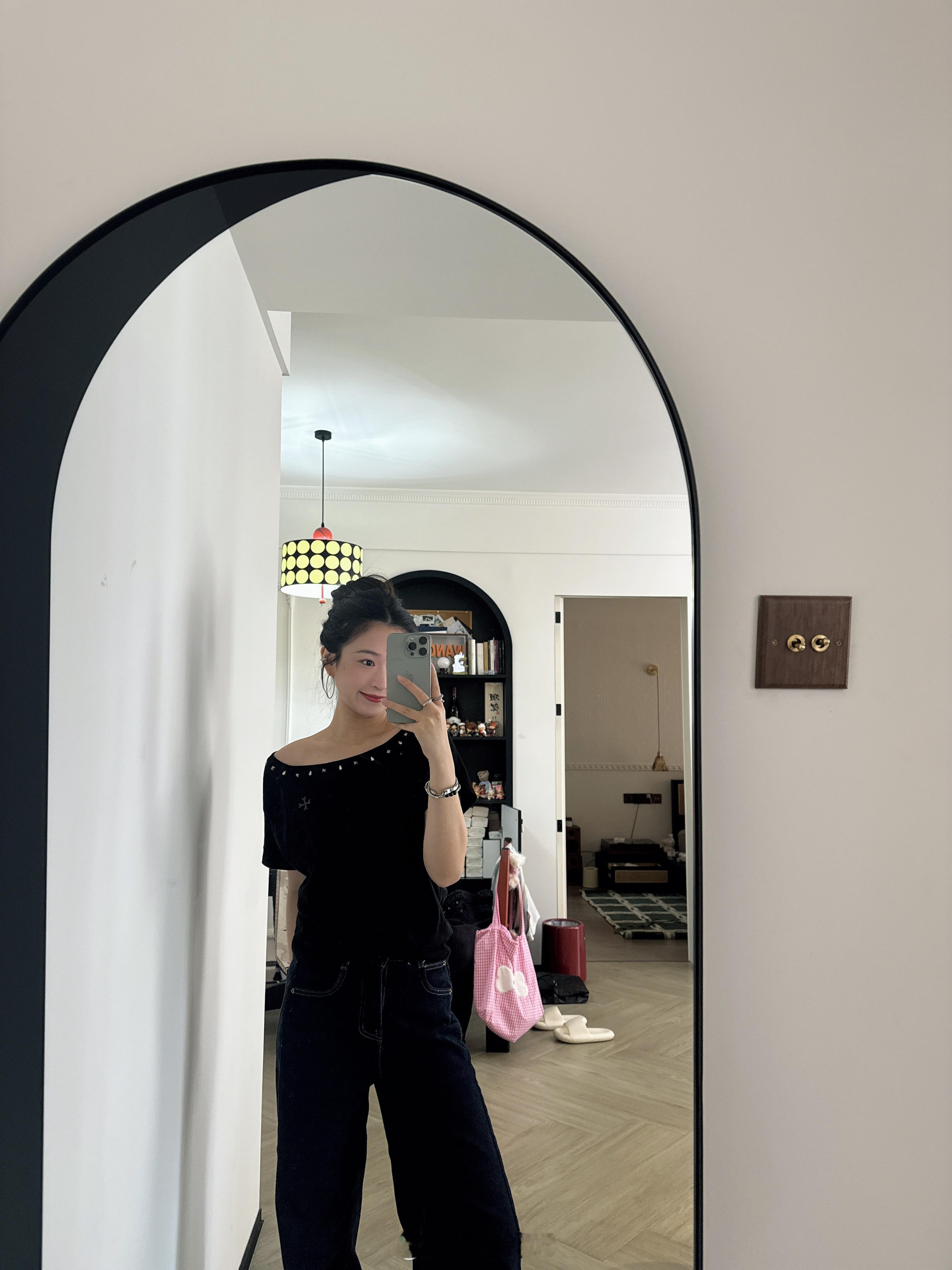 现在终于懂了妈妈说的：你把头发扎上去脸露出来才最好看[开学季] ​​​