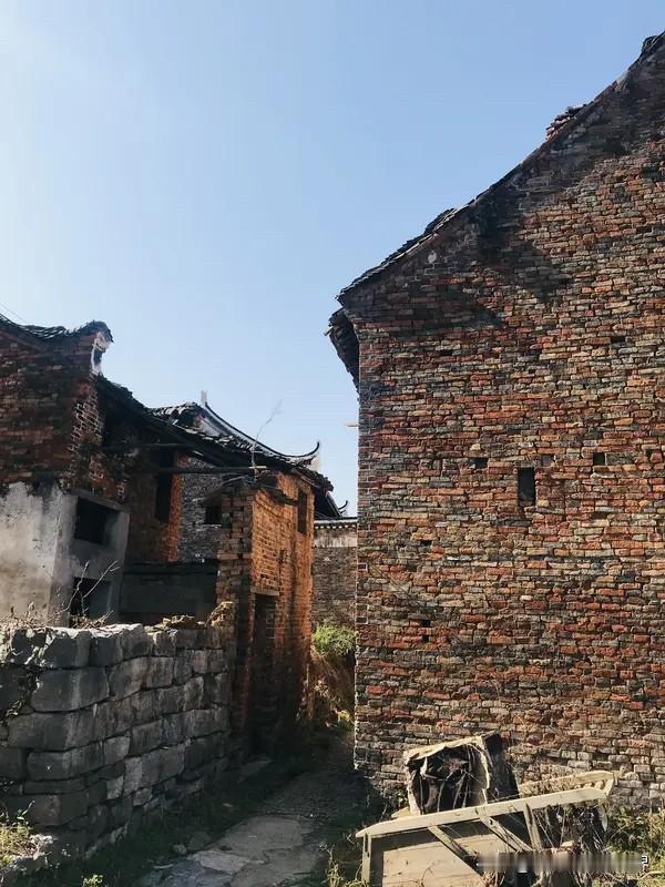 平顶山郏县前冢王村：建个村子还得按天上二十八颗星星来挖井，你说疯不疯？

周定王