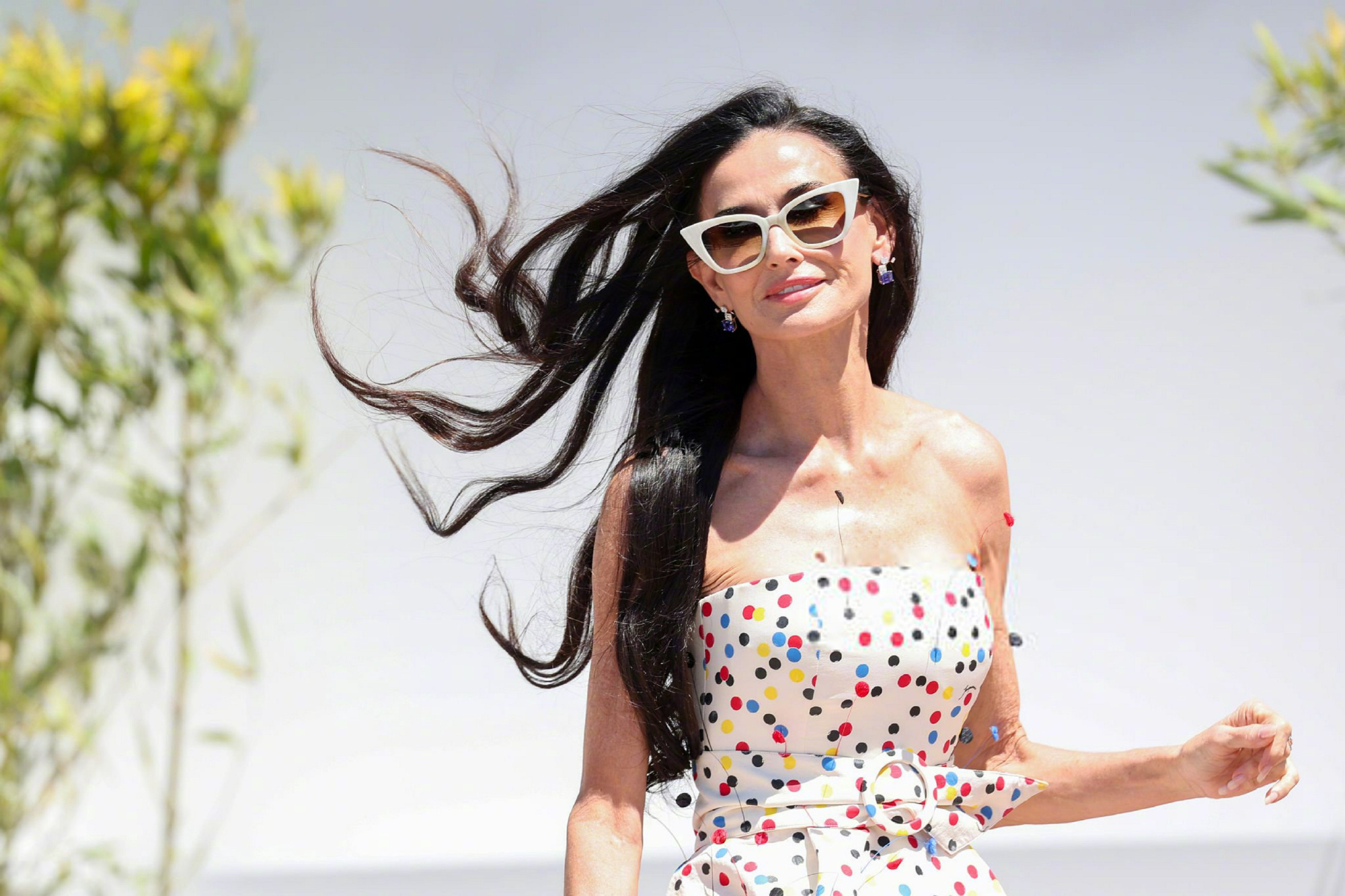 Demi Moore 第79届 戛纳电影节开幕式红毯Jacquemus 定制的银