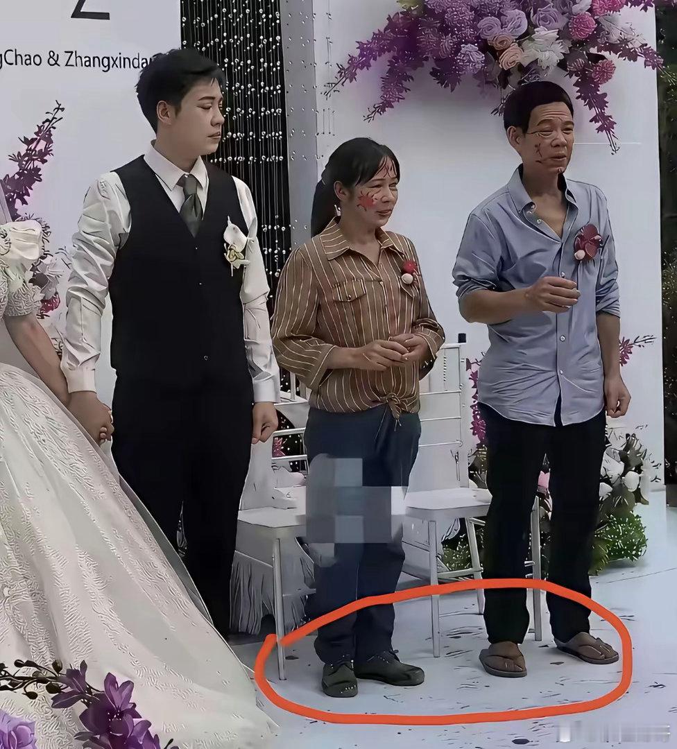 父母在难再穷都不愿委屈孩子，可怜天下父母心 