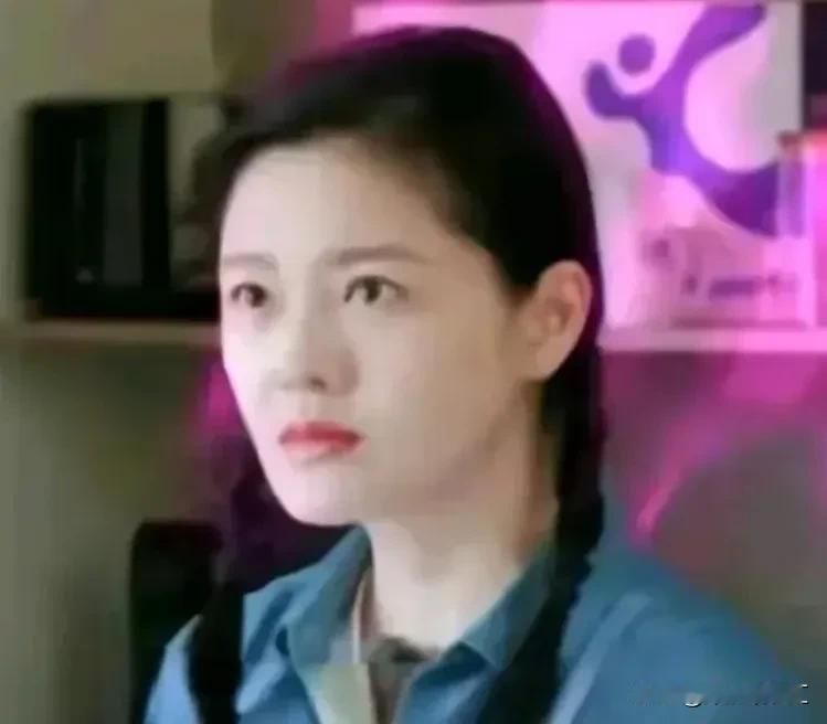 大曲线憋屈也不敢吭？

刚刚，博主直播时说:
“说真的，小菲找上大曲线这个女人，