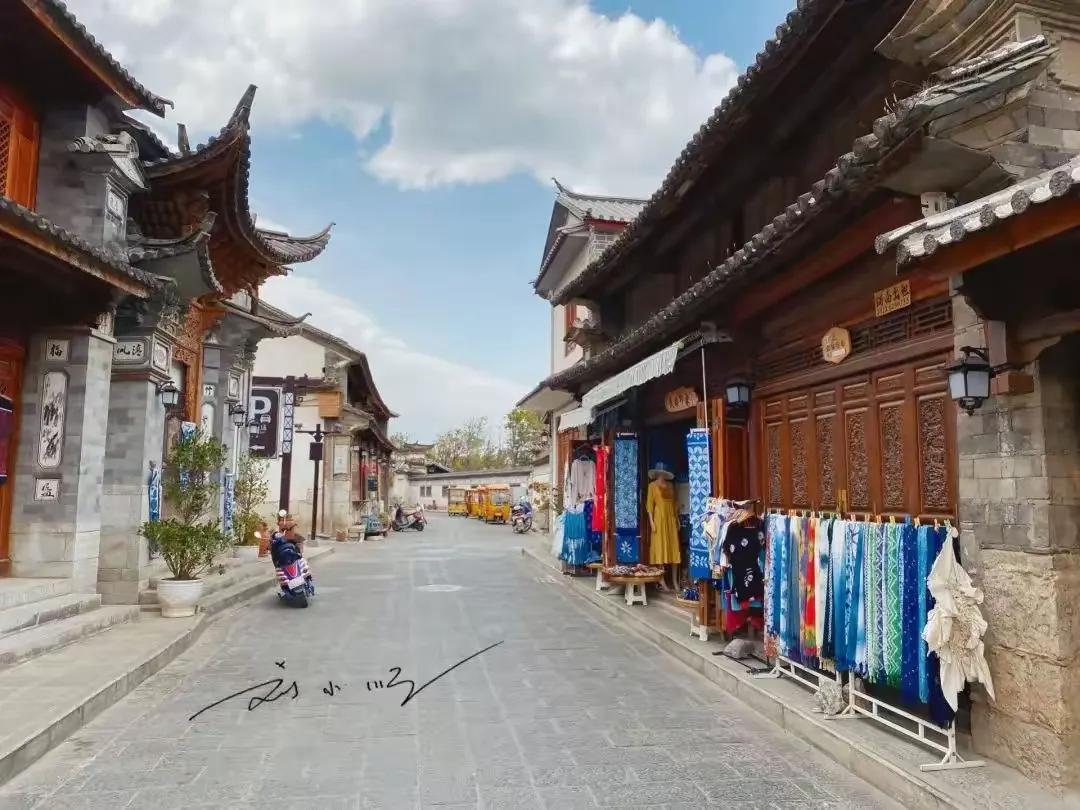 云南除了省会昆明之外，还有好多著名的“避暑胜地”，例如大理也是云南一处不错的“避