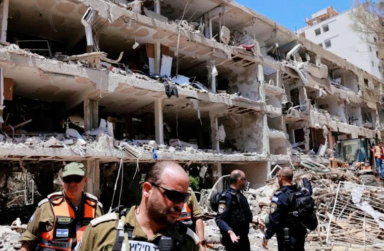 这仗打得也太烧钱了！一边是美国喊着战事快结束，一边却是日均烧钱8.9亿，弹药库都