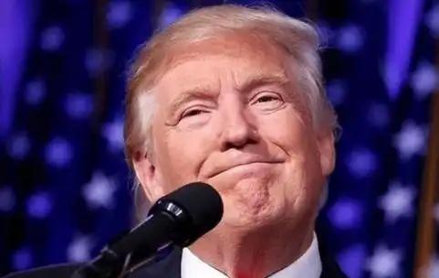 “如果你敢打乌克兰，我就要轰炸莫斯科，把莫斯科炸成稀巴烂”，还对中方放狠话，如果