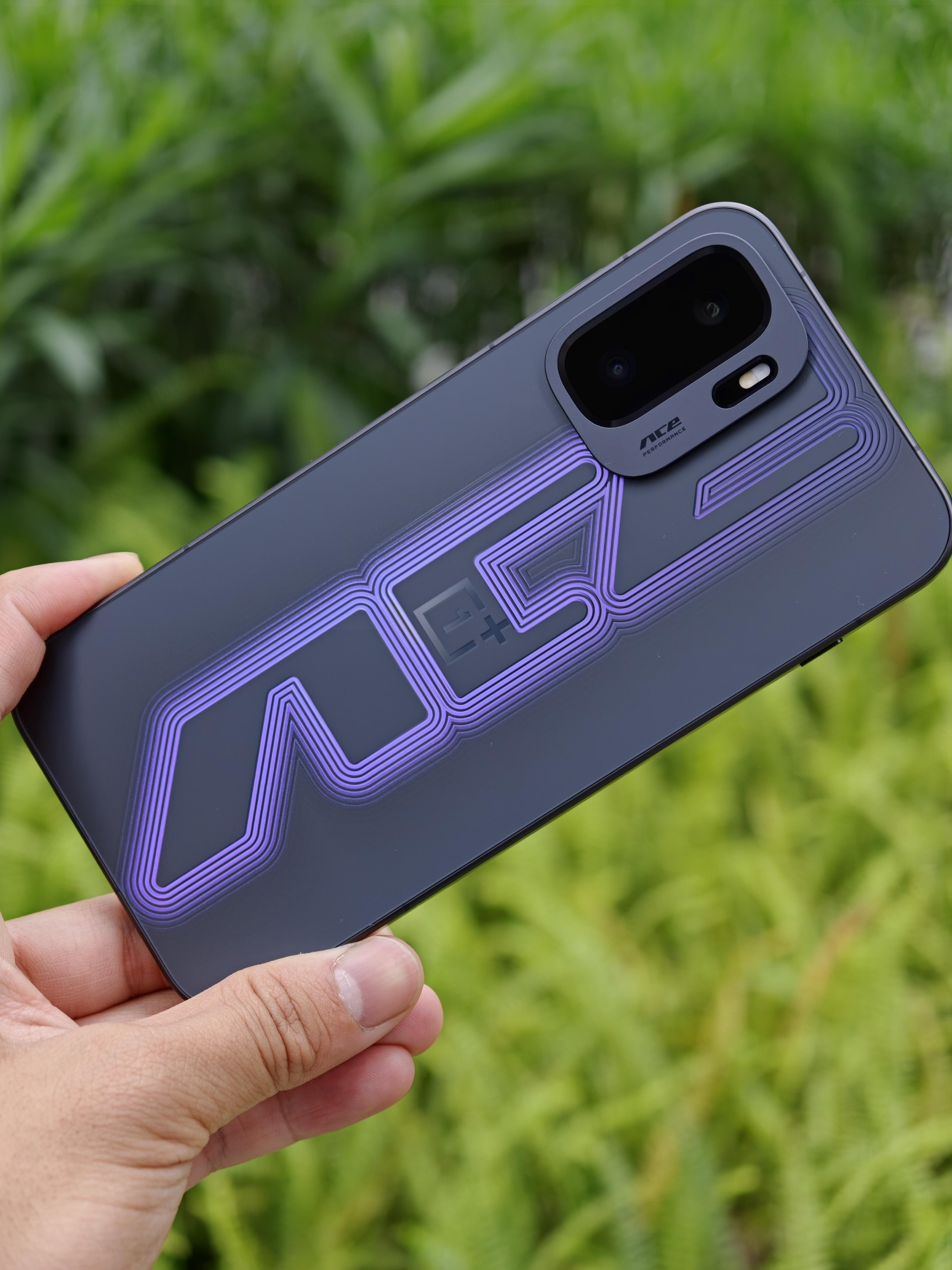 🎁又到了猜价格赚快乐水的环节：【猜一加Ace6至尊版起售价】，4/28（今天）