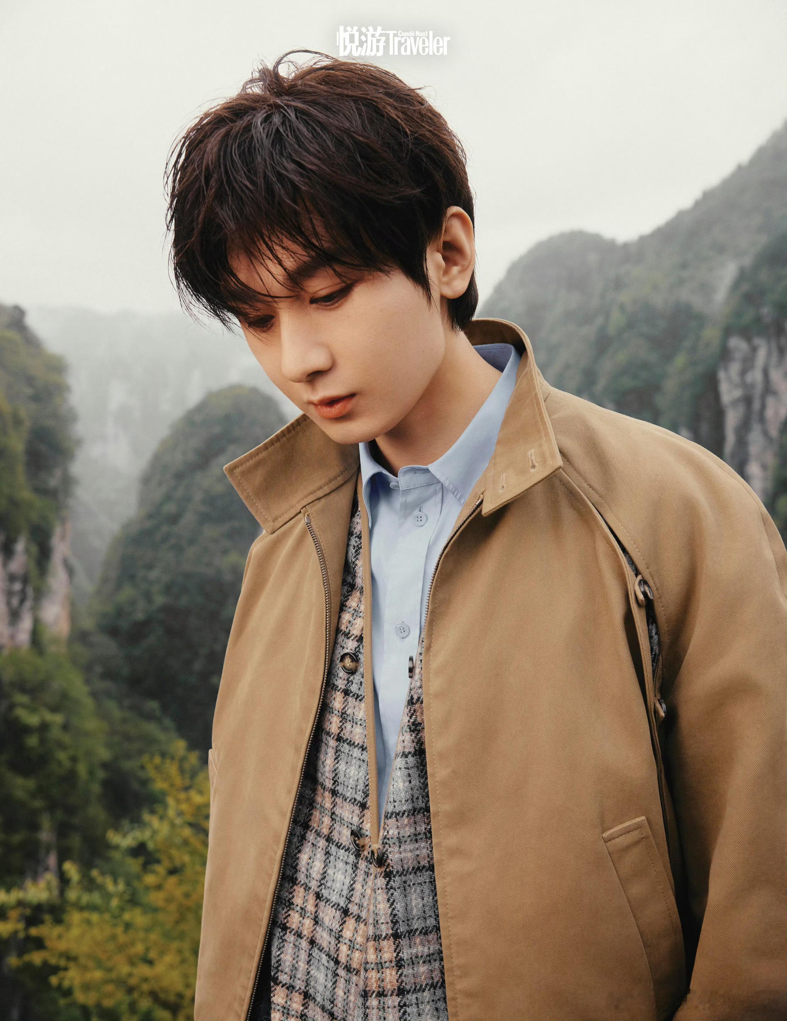 成毅《悦游》周年刊再度秒切！限ID限购、4万库存瞬间售罄，硬核真实活粉无水分，次