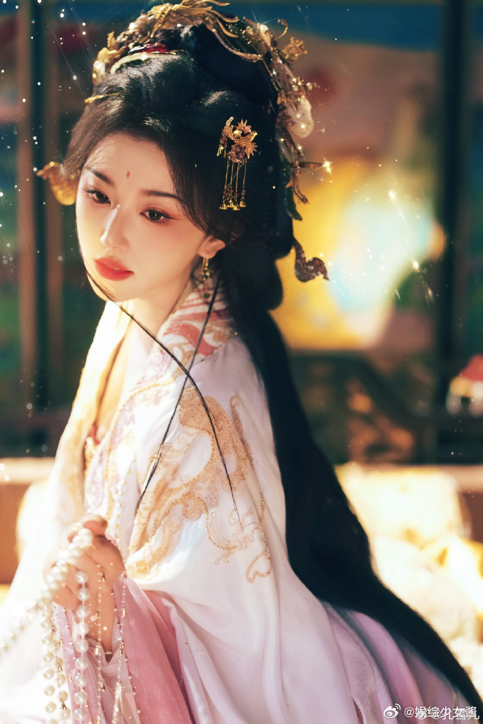 孔雪儿拍出了纸醉金迷网剧昭阳公主  反复翻看根本看不够！真人演绎的古风立绘鲜活又