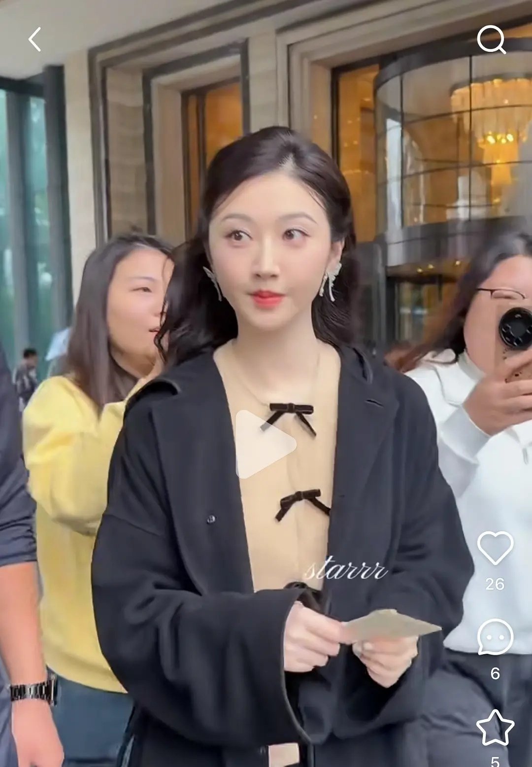 景甜什么时候长这样了？ 