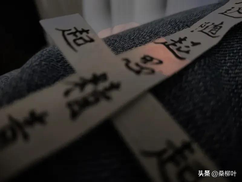万般不甘，皆为不肯放过自己
 
      人这一生大半愁绪，都源于和自己较劲，