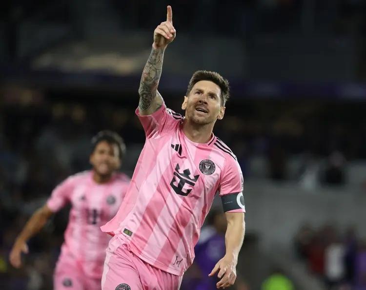 最年轻最快900球记录，还有谁？
转型踢中场，不执着于进球，拿了最多冠军，让了最