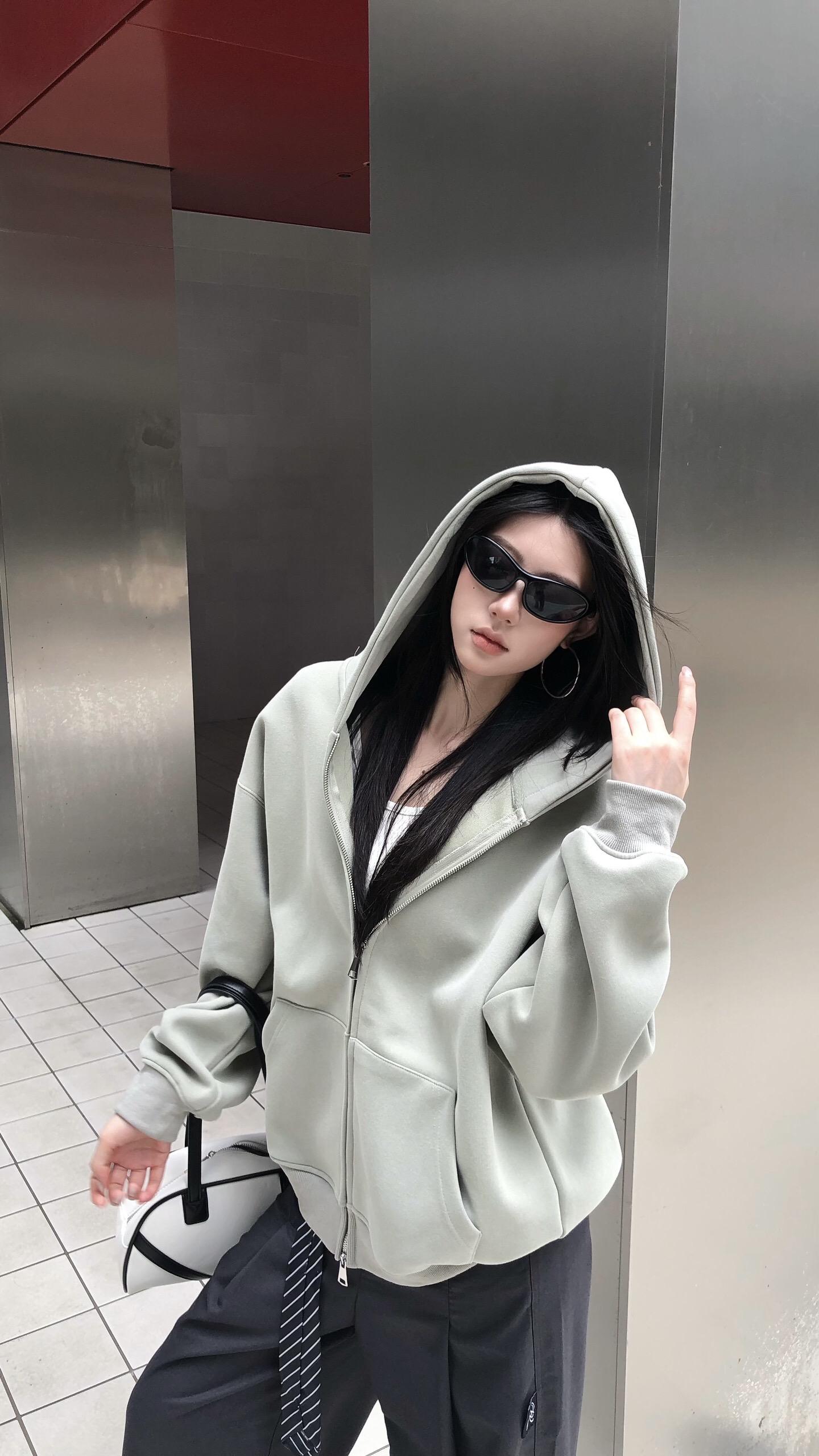 穿卫衣的季节快来好不好。