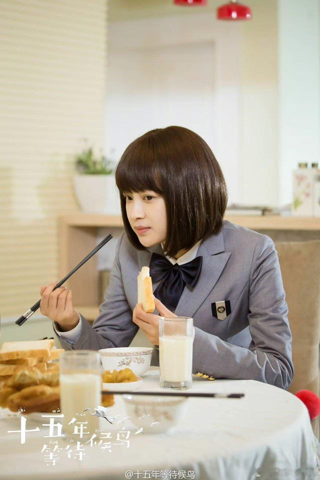 孙怡cos黎璃乘风2026 孙怡的黎璃造型真的太有代入感了！站在舞台上的她，眼神