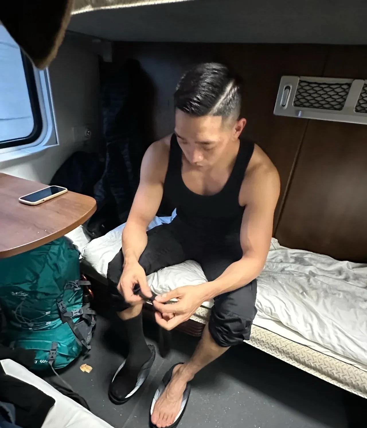 这个哥活的精致