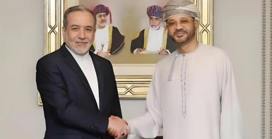 阿曼的清醒：不站队不内耗，在美伊之间走出独属于自己的路
 
最近中东局势又有点热