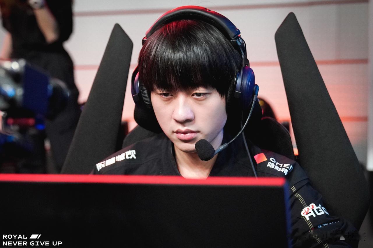 Ming直播力挺RNG：哪有那么多卡合同？合同不都是你自己签的吗？

最近Min