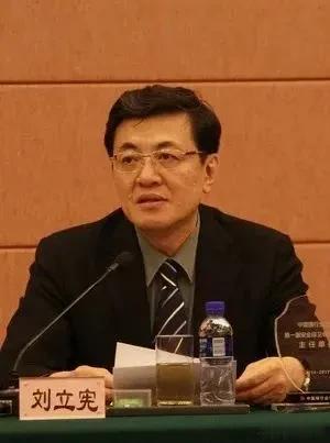 #中纪委一个月内通报20名 “内鬼”# 

没想到这个会上热搜，纪委不是天然的“
