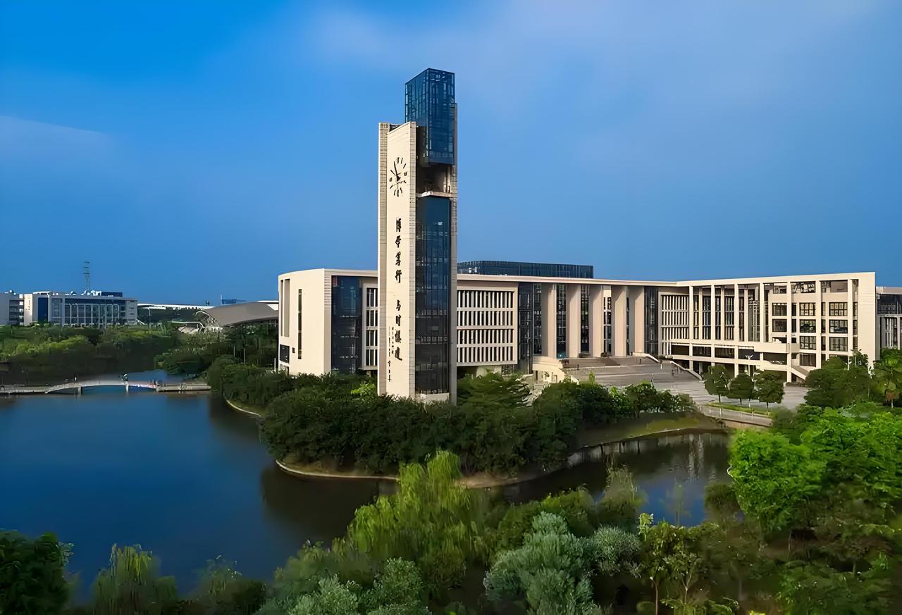 广州大学193名新生放弃入学资格背后真相如何？
9月23日，广州大学教务处发布公