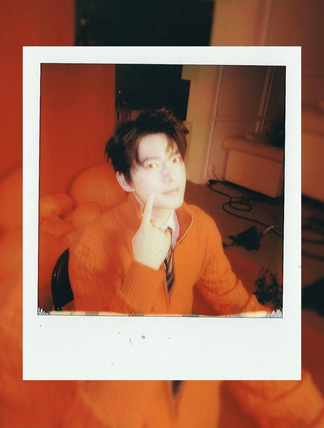 杨洋新年拍立得照片～ 