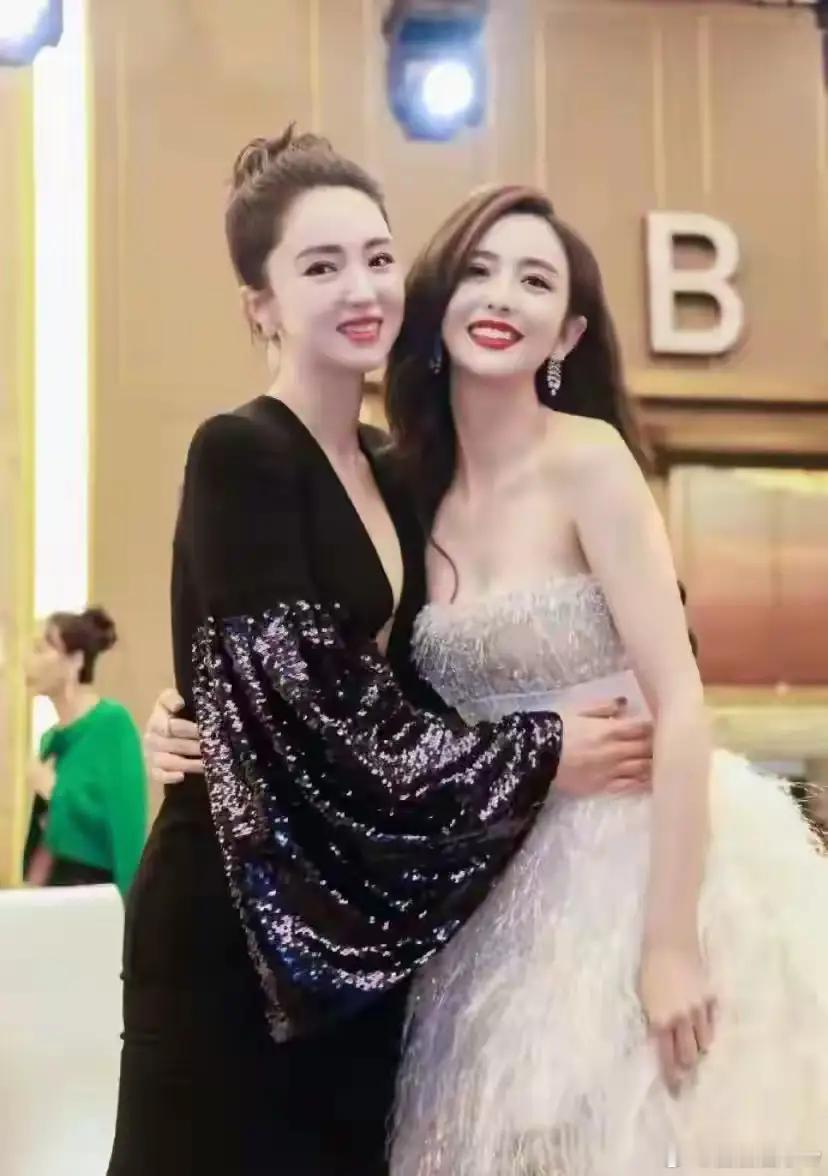 董璇公布婚讯前状态 就说为什么董璇毫无征兆的宣布结婚了原来是因为高云翔已再婚育有