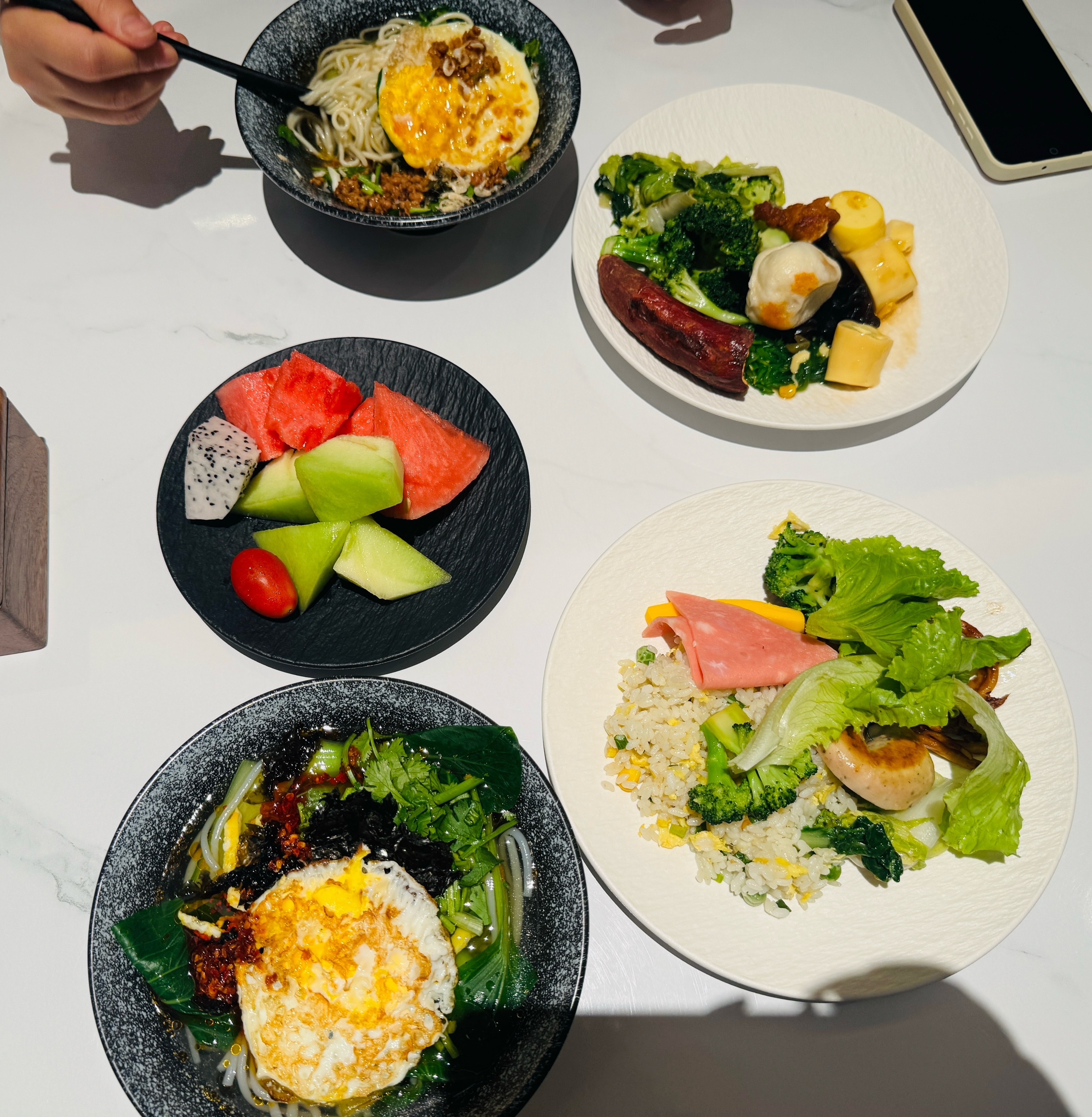 饕餮进食