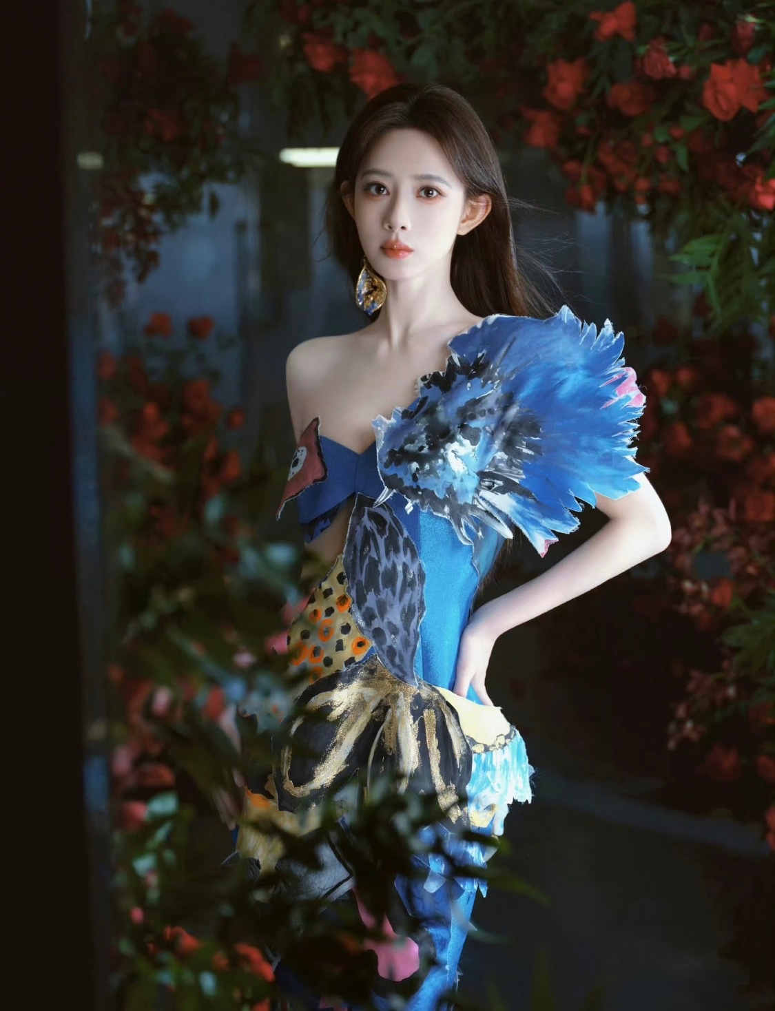 孟子义周也你俩有点暧昧了 孟子义周也你俩有点暧昧了吧[流鼻血]我们周公解孟这个甜