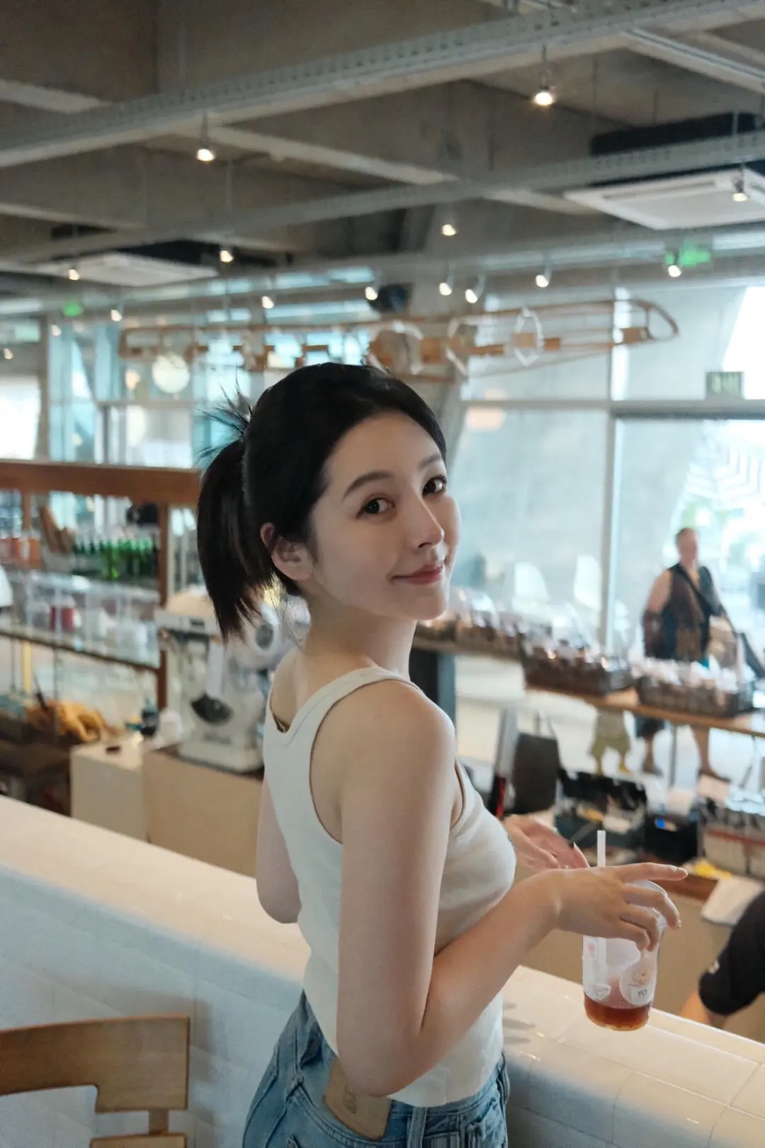 我也试着去冷落你 却发现难过的只有自己