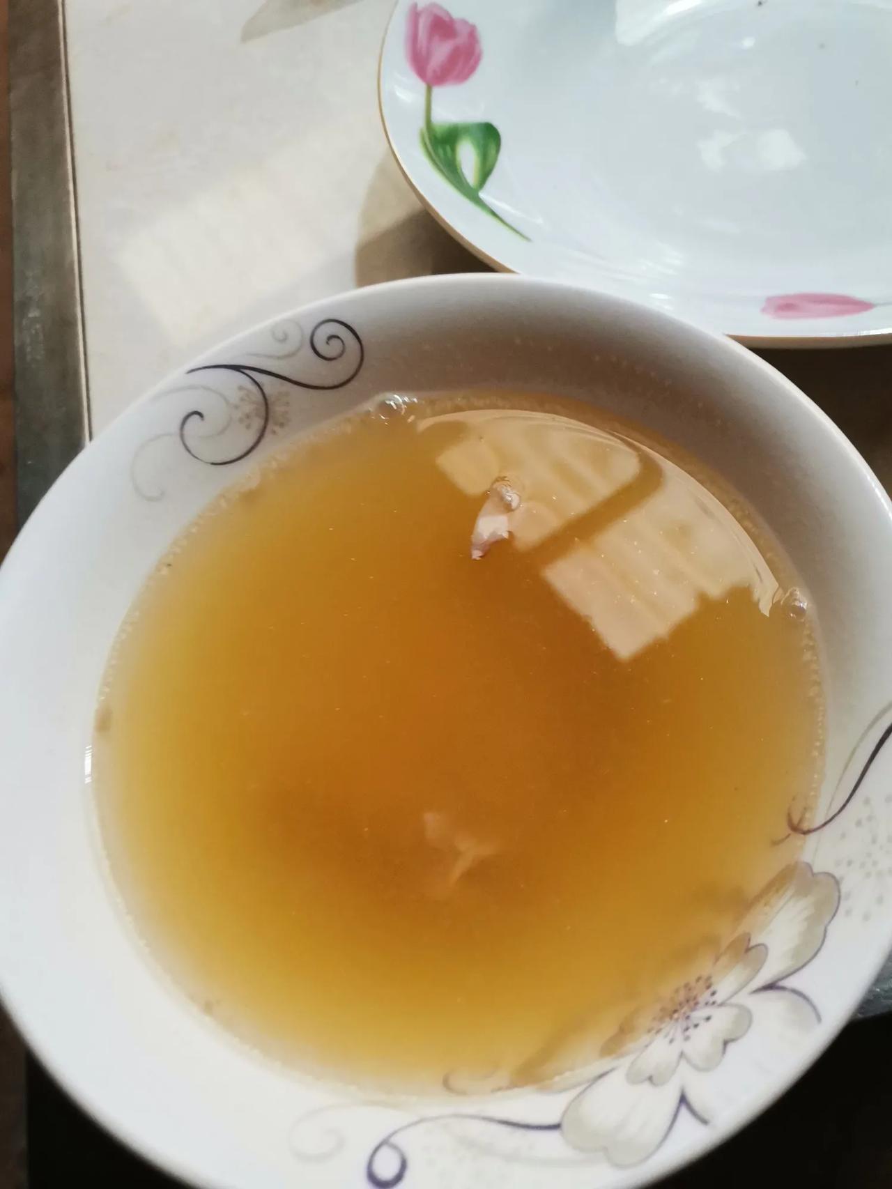 回顾我的一生，做过很多的错事，但是爱你，这一点绝对是真的而且是正确的。