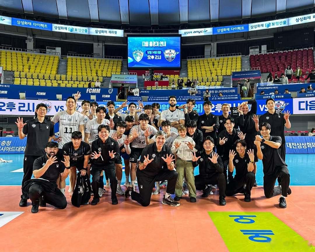 国际排坛动态韩国排球现代资本取得3连胜，目前积26分，继续紧追大韩航空（31分）