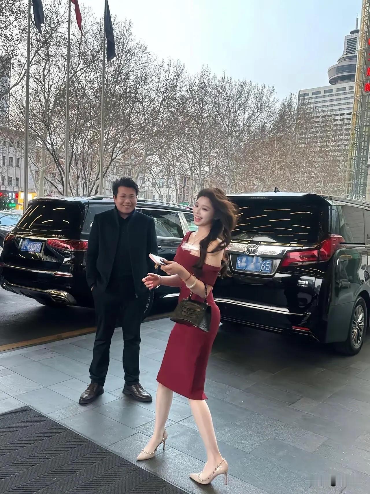 呼吁中国的富人和精英能不能不买小日子的车?技术落后，新版本加价20万，更高版本雷
