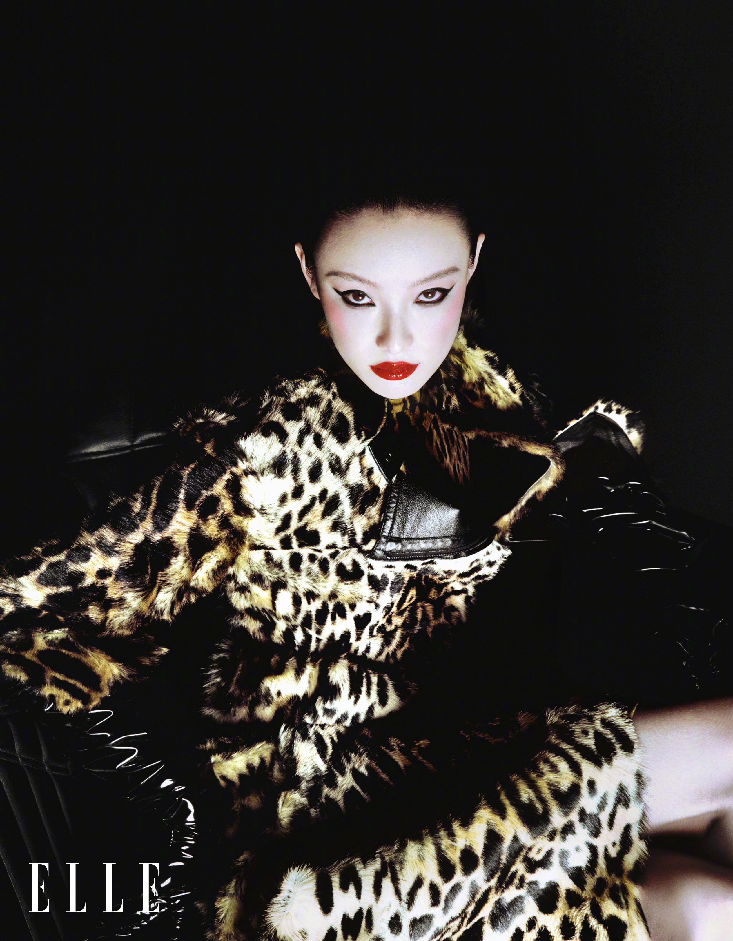 倪妮  x  ELLE三月刊，开季刊迎来演员倪妮登封，也是第十一次登封亮相。这组