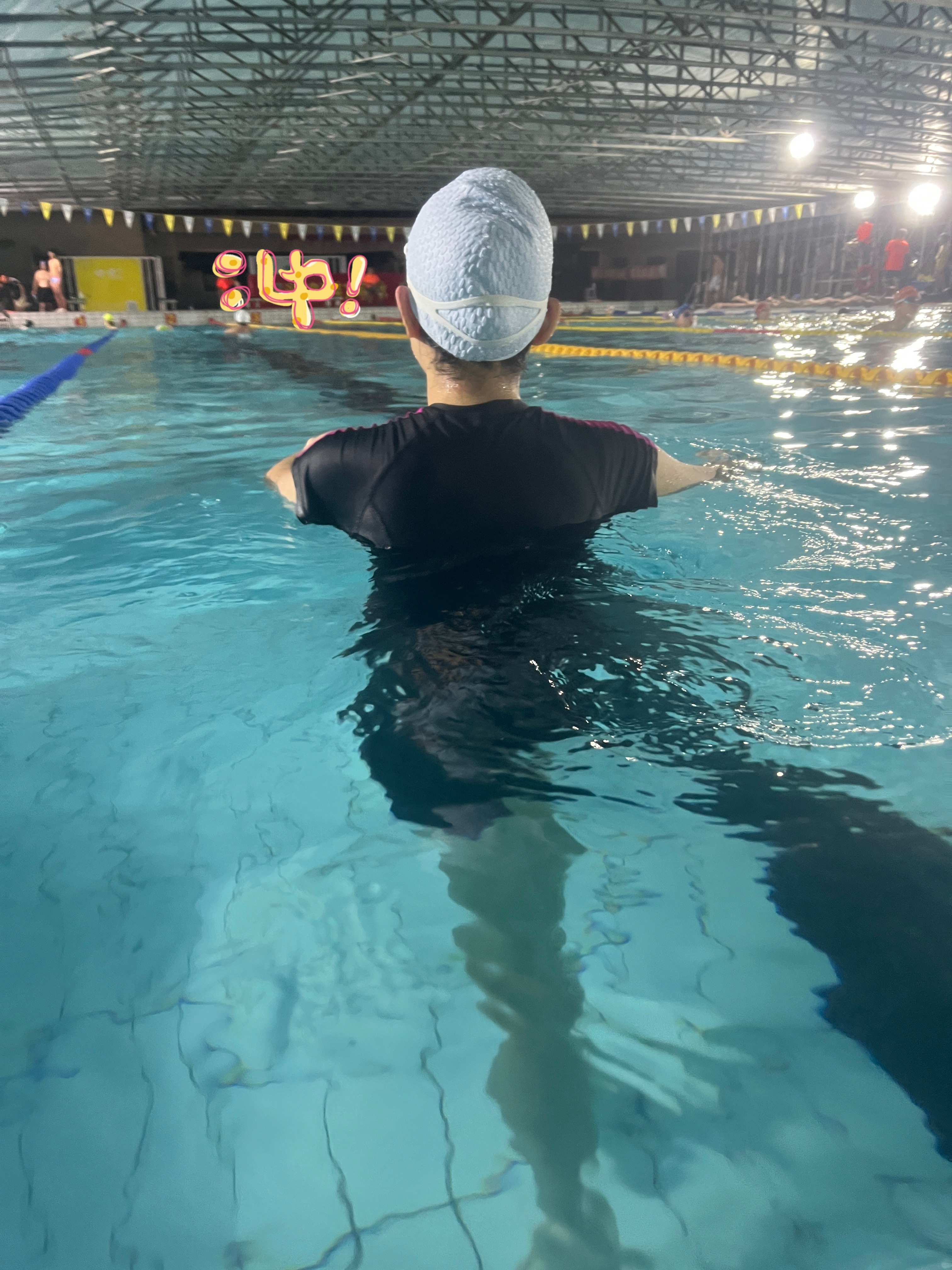 猛子加油！你真的挺猛一年没下水了，还能满分轻松游🏊🏻♀️游到终点跟我说还可以