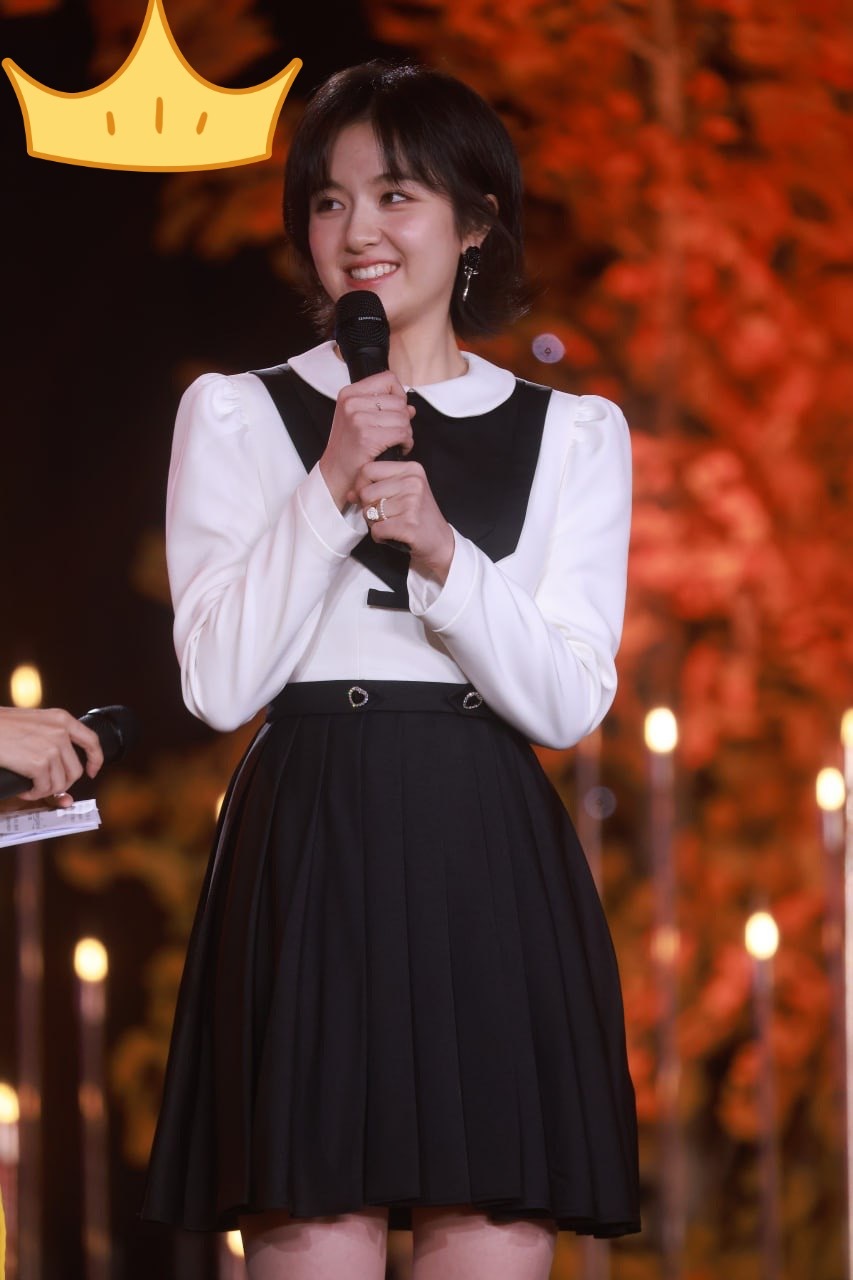 李兰迪 少女时期的生长痛终于结束了李兰迪现场生图[彩虹屁] ​​​