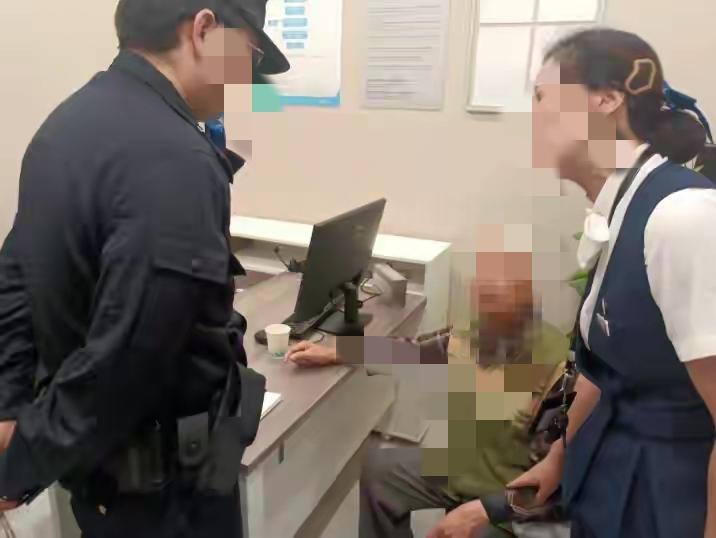 八旬奶奶取696万“买房”被拦！银行大姐这一眼，救了老人一辈子积蓄
 
10月2