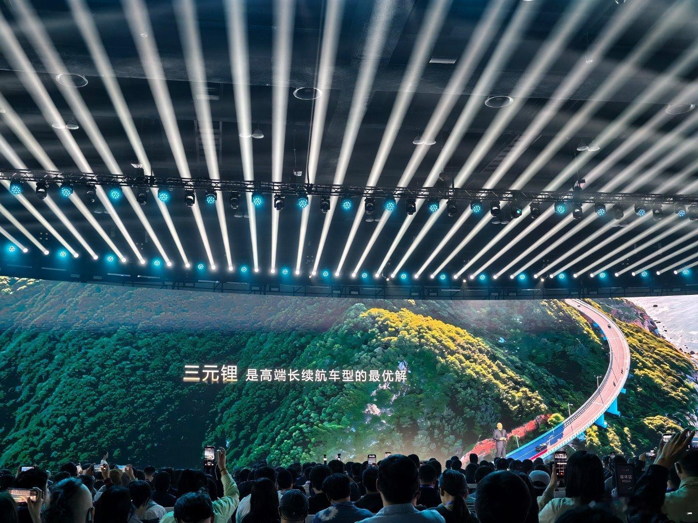 宁德时代首席技术官高焕说:25万以上的车用磷酸铁锂，就是变相的减配！你们怎么看？